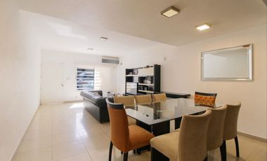 VENTA CASA TRIPLEX 6AMB FLORIDA JARDIN Y PILETA