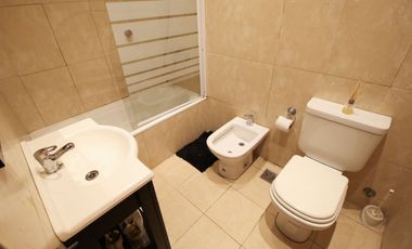 VENTA CASA TRIPLEX 6AMB FLORIDA JARDIN Y PILETA