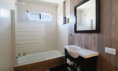 VENTA CASA TRIPLEX 6AMB FLORIDA JARDIN Y PILETA