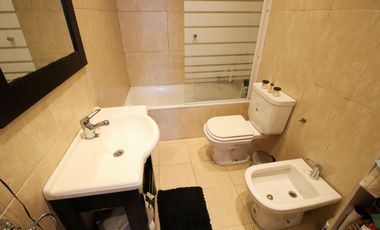 VENTA CASA TRIPLEX 6AMB FLORIDA JARDIN Y PILETA