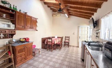VENTA CASA 5 AMB CON DEPTO 3 AMB SOBRE MISMO LOTE