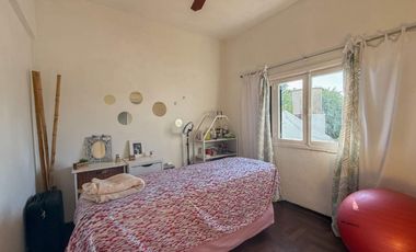 VENTA CASA 5 AMB CON DEPTO 3 AMB SOBRE MISMO LOTE