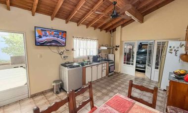 VENTA CASA 5 AMB CON DEPTO 3 AMB SOBRE MISMO LOTE