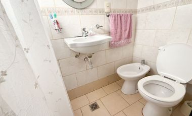 VENTA CASA 5 AMB CON DEPTO 3 AMB SOBRE MISMO LOTE