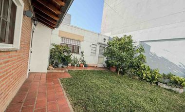 VENTA CASA 5 AMB CON DEPTO 3 AMB SOBRE MISMO LOTE