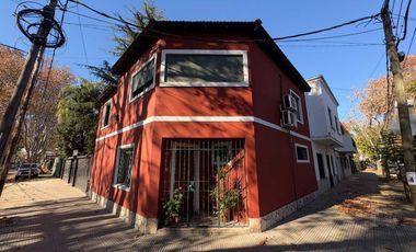 Casa en esquina s/ lote propio, Florida Vte. Lopez