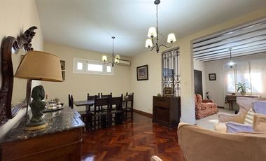 Casa en esquina s/ lote propio, Florida Vte. Lopez