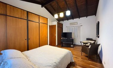 Casa en esquina s/ lote propio, Florida Vte. Lopez