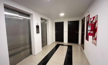 Oportunidad 3 Amb. c/cochera  en Torre Awwa Olivos