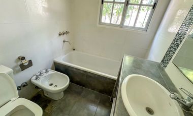 VENTA CASA DON TORCUATO 4 AMB PATIO Y PARRILLA