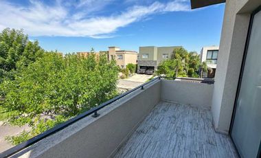 VENTA CASA 4 AMB A ESTRENAR VILLA NUEVA . PERMUTA Y FINANCIA