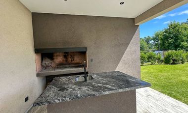 VENTA CASA 4 AMB A ESTRENAR VILLA NUEVA . PERMUTA Y FINANCIA