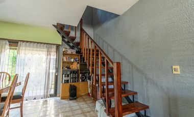 VENTA CASA 3 AMB EN HURLINGHAM C/ JARDÍN Y GARAGE