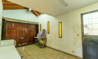 VENTA CASA 3 AMB EN HURLINGHAM C/ JARDÍN Y GARAGE
