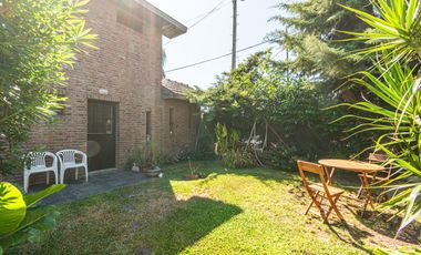 VENTA CASA 3 AMB EN HURLINGHAM C/ JARDÍN Y GARAGE