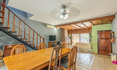 VENTA CASA 3 AMB EN HURLINGHAM C/ JARDÍN Y GARAGE