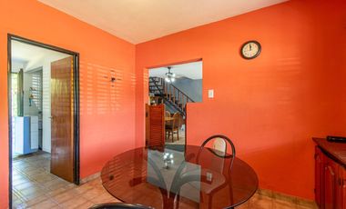 VENTA CASA 3 AMB EN HURLINGHAM C/ JARDÍN Y GARAGE