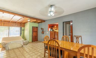 VENTA CASA 3 AMB EN HURLINGHAM C/ JARDÍN Y GARAGE