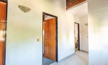 VENTA CASA 3 AMB EN HURLINGHAM C/ JARDÍN Y GARAGE