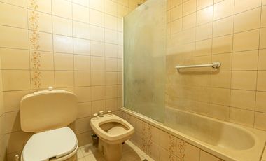 VENTA CASA 3 AMB EN HURLINGHAM C/ JARDÍN Y GARAGE