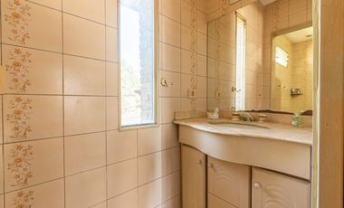 VENTA CASA 3 AMB EN HURLINGHAM C/ JARDÍN Y GARAGE