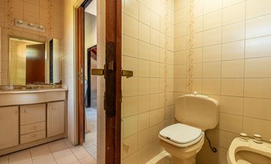 VENTA CASA 3 AMB EN HURLINGHAM C/ JARDÍN Y GARAGE
