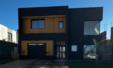 ALQUILER CASA 5 AMB CON MUELLE PROPIO VILLANUEVA