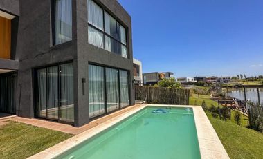 ALQUILER CASA 5 AMB CON MUELLE PROPIO VILLANUEVA