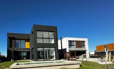 ALQUILER CASA 5 AMB CON MUELLE PROPIO VILLANUEVA