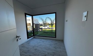 ALQUILER CASA 5 AMB CON MUELLE PROPIO VILLANUEVA