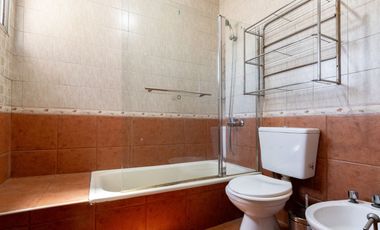 Venta PH 3 ambientes con patio en Caseros