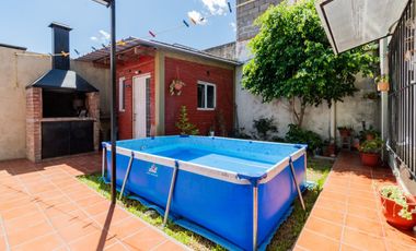 Venta PH 3 ambientes con patio en Caseros