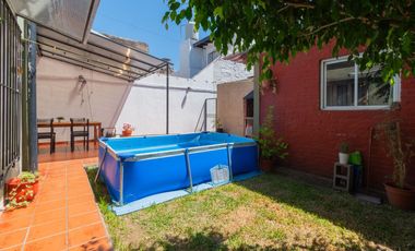 Venta PH 3 ambientes con patio en Caseros