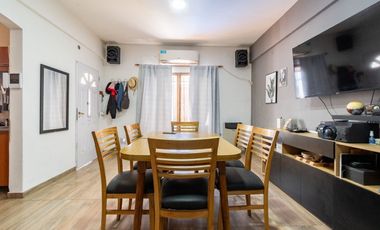 Venta PH 3 ambientes con patio en Caseros