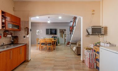 Venta PH 3 ambientes con patio en Caseros