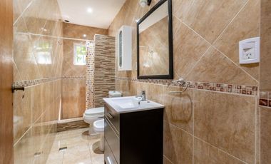Venta PH 3 ambientes con patio en Caseros