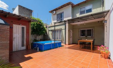 Venta PH 3 ambientes con patio en Caseros