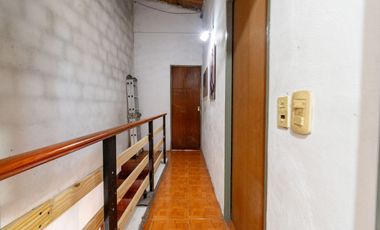Venta PH 3 ambientes con patio en Caseros