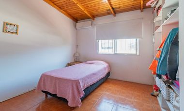 Venta PH 3 ambientes con patio en Caseros