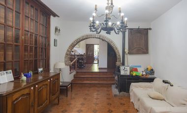 CASA EN VENTA EN FLORIDA SOBRE LOTE DE 450 M2