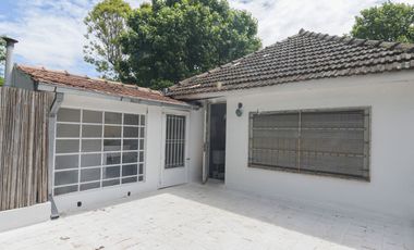 CASA EN VENTA EN FLORIDA SOBRE LOTE DE 450 M2