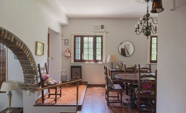 CASA EN VENTA EN FLORIDA SOBRE LOTE DE 450 M2