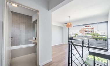 Venta Duplex 2 Amb. con balcón y cochera Nuñez