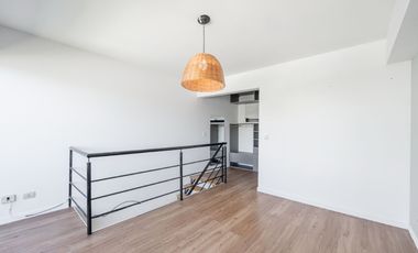 Venta Duplex 2 Amb. con balcón y cochera Nuñez