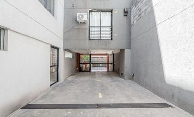 Venta Duplex 2 Amb. con balcón y cochera Nuñez