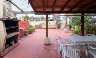 Hermoso PH Super Luminoso con Terraza y parrilla!