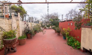 Hermoso PH Super Luminoso con Terraza y parrilla!