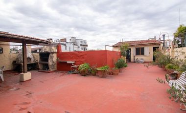 Hermoso PH Super Luminoso con Terraza y parrilla!