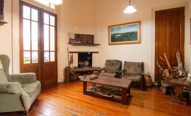 Hermoso PH Super Luminoso con Terraza y parrilla!