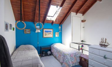 Venta Ph triplex de 4 amb. + play , patio y coch.